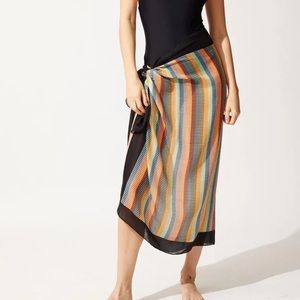 Solid and Striped Pareo